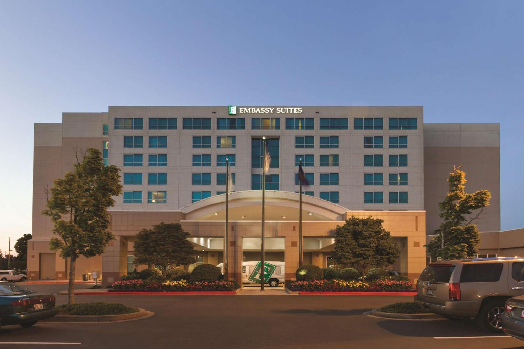 Embassy Suites By Hilton Portland Airport Esterno foto