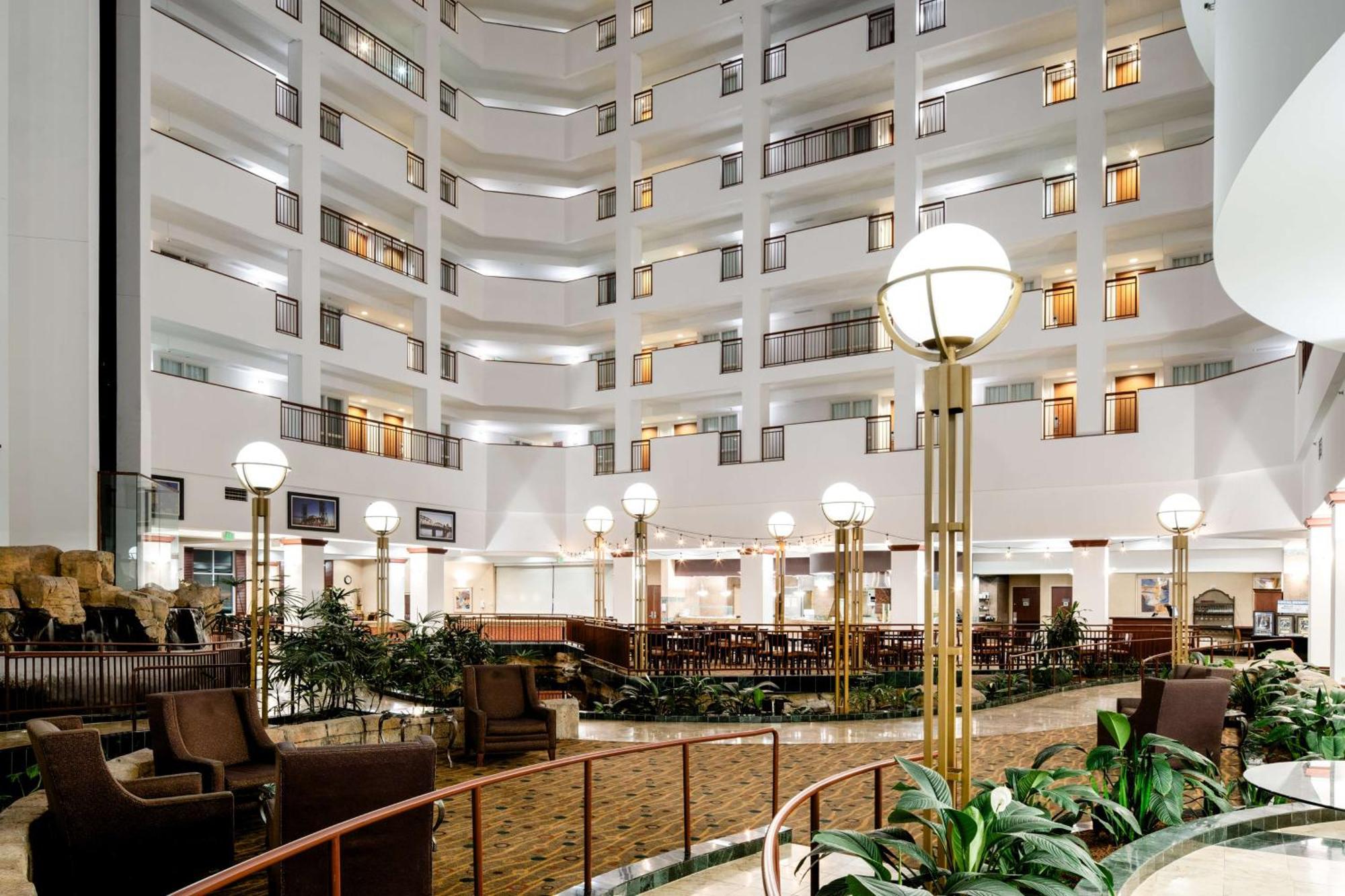 Embassy Suites By Hilton Portland Airport Esterno foto