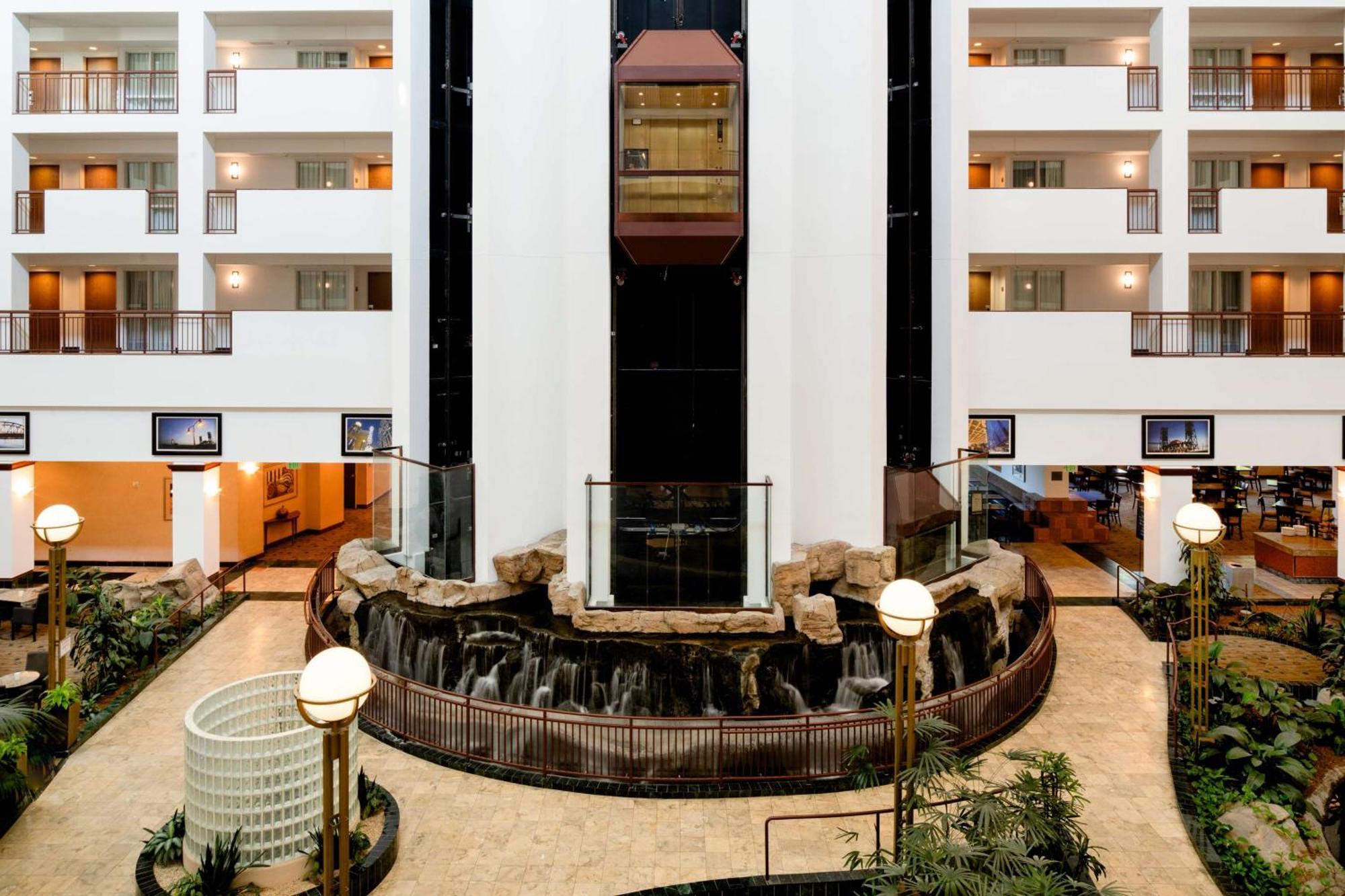 Embassy Suites By Hilton Portland Airport Esterno foto